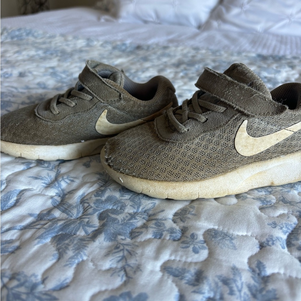 Nike Toddler Shoes Size 9